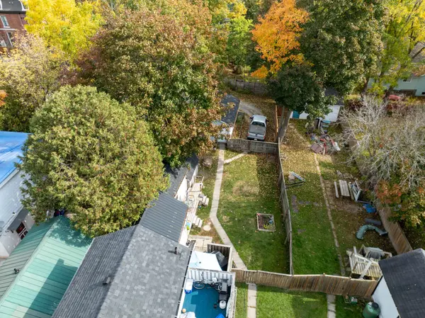 65 Hickory ST S, Gananoque, ON K7G 2P6