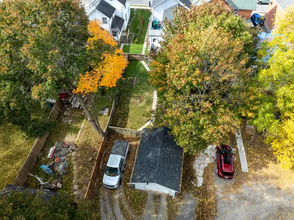 65 Hickory ST S, Gananoque, ON K7G 2P6