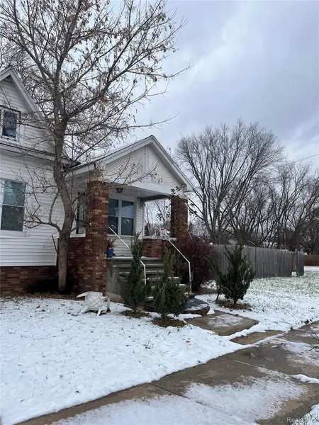 13053 Maiden ST, Detroit, MI 48213