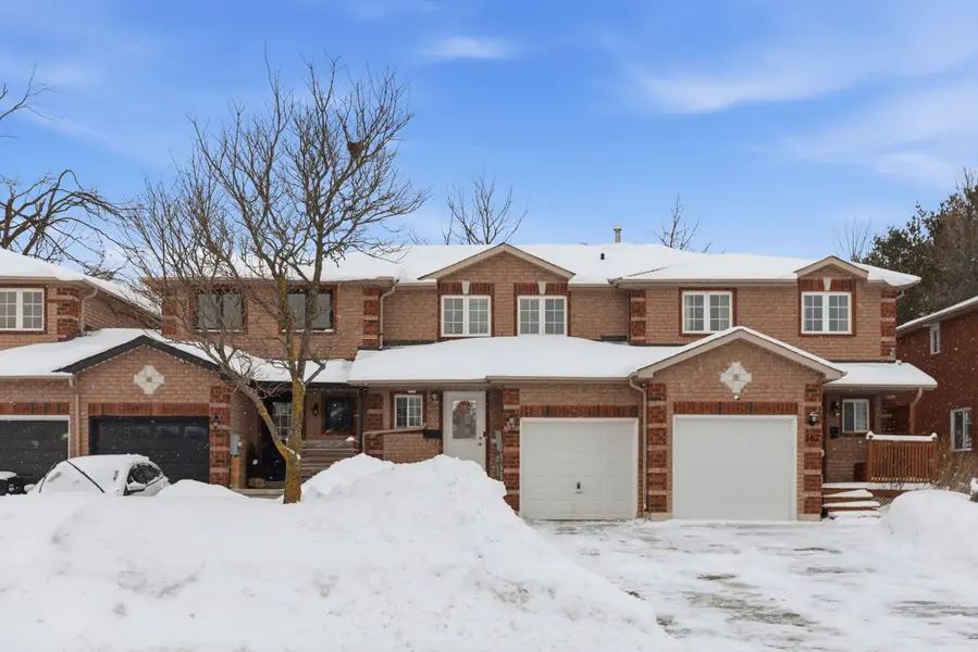 360 Dunsmore LN, Barrie, ON L4M 7B2