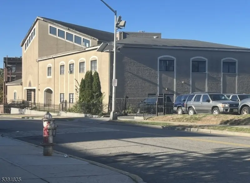 400 Dr Mlk Jr Blvd, East Orange City, NJ 07018