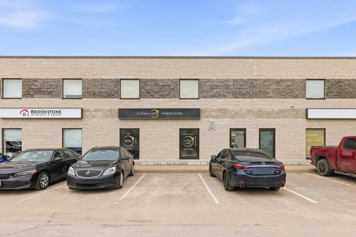 1472 Thornton RD N #B13, Oshawa, ON L1L 0P3