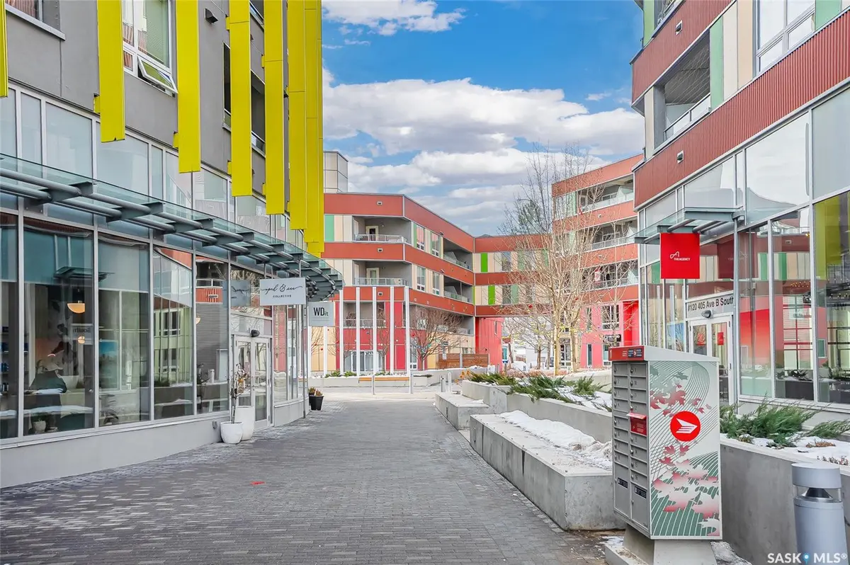 404 C AVENUE S #325, Saskatoon, SK S7M 5B9