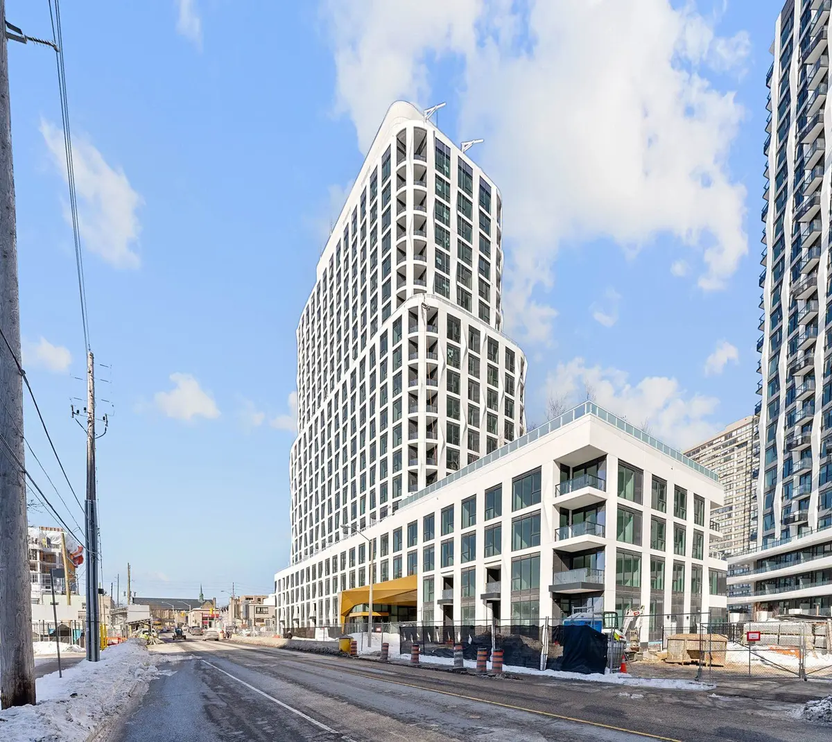 25 Cordova AVE #1406, Toronto W08, ON M9A 0E5