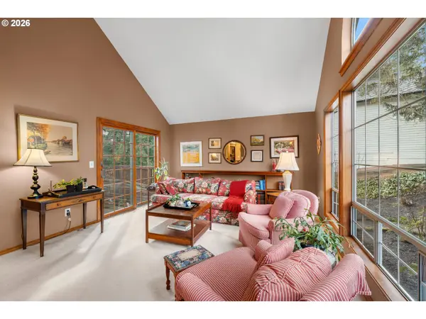 464 LIVINGOOD LN, Lake Oswego, OR 97034