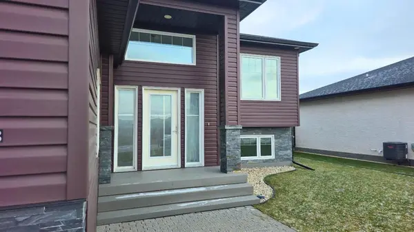 113 CUTLASS DR, Steinbach, MB R5G 0Z8