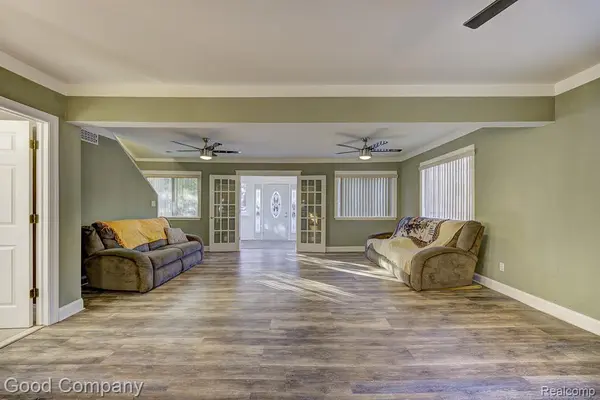 525 E Lewiston AVE, Ferndale, MI 48220