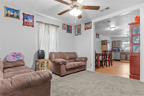 4203 Avenue M, Fort Worth, TX 76105