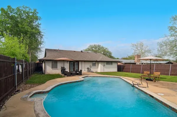 2404 17th Street, Plano, TX 75074