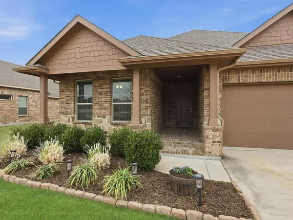 3425 Eloise Lane, Krum, TX 76249