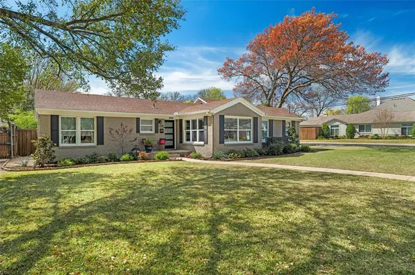 6341 Kenwick Avenue, Fort Worth, TX 76116