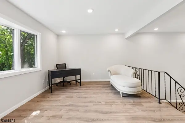 5 Waverly Dr, Edison Twp., NJ 08817