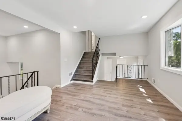 5 Waverly Dr, Edison Twp., NJ 08817