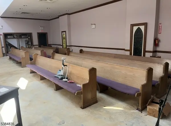 400 Dr Mlk Jr Blvd, East Orange City, NJ 07018