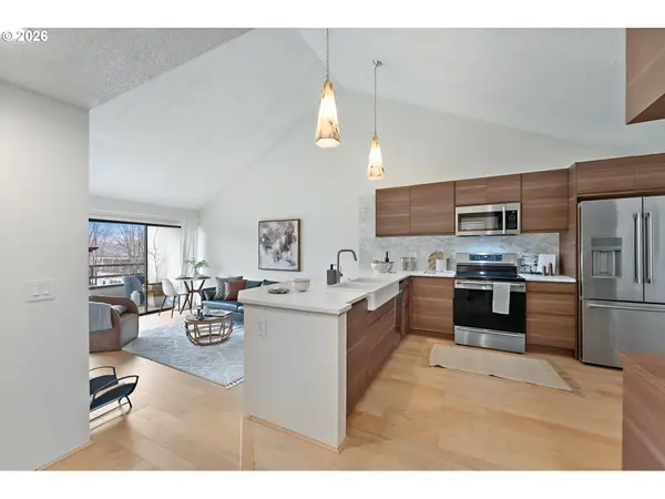 5250 S LANDING DR #310, Portland, OR 97239