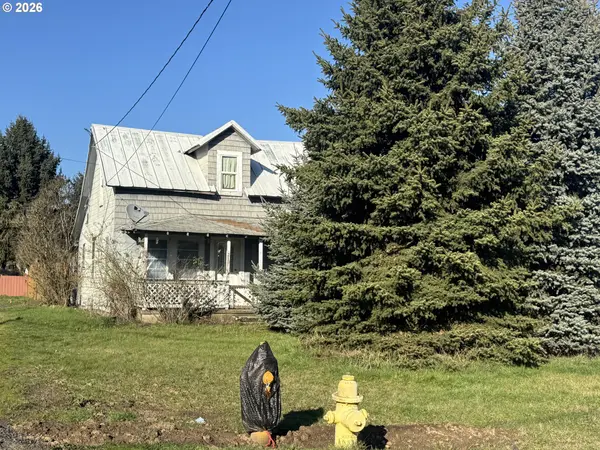 210 6th ST, Amity, OR 97101