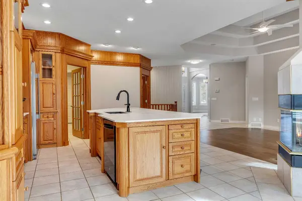 52 Sandstone Ridge CRES, Okotoks, AB T1S 1P9