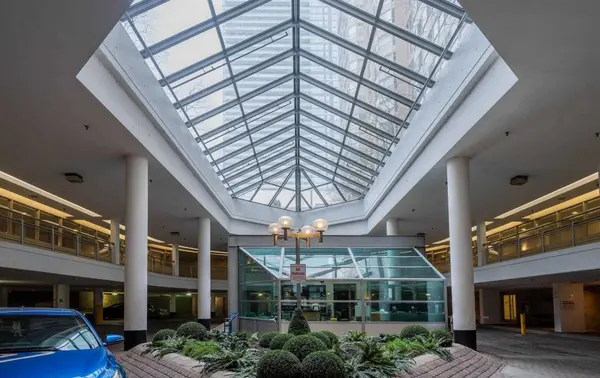 717 Bay ST #1907, Toronto C01, ON M5G 2J9