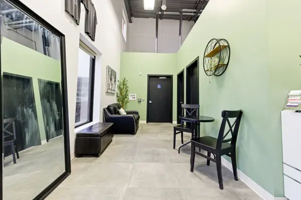 1472 Thornton RD N #B13, Oshawa, ON L1L 0P3