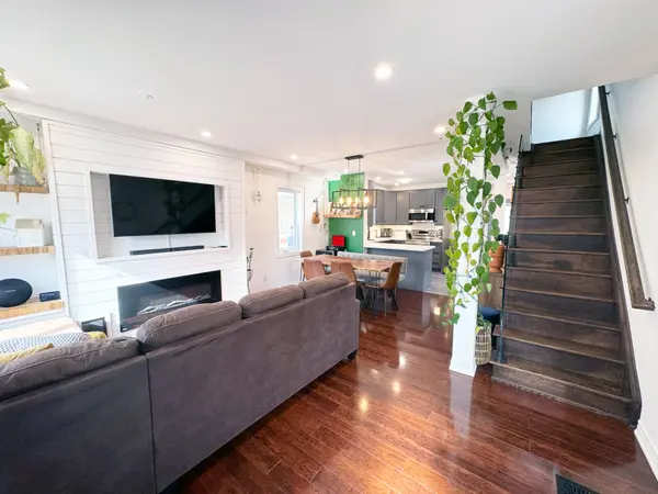 203 Court ST, Oshawa, ON L1H 4W6