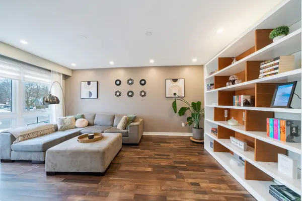 1007 Cardinal CT, Oshawa, ON L1G 6Y3