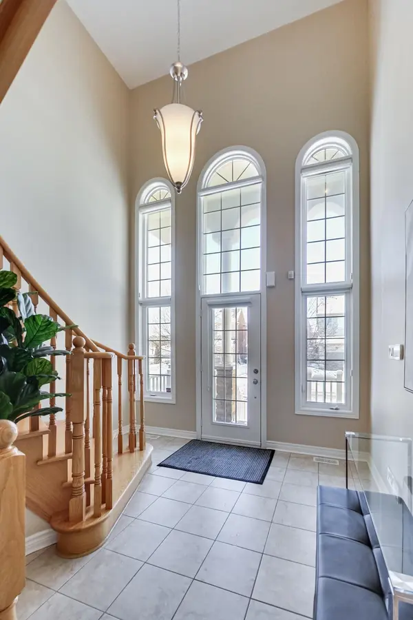 9 White Beach CRES, Vaughan, ON L6A 0R1