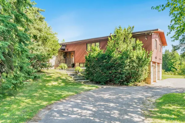 175 South Summit Farm RD, King, ON L7B 1J8