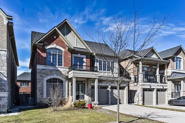 6 Red Rose LN, East Gwillimbury, ON L9N 0V1