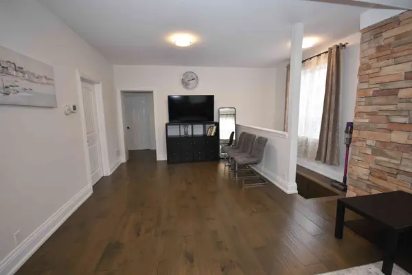 106 Centre ST, King, ON L0G 1T0