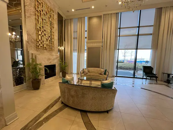 9085 Jane ST #221, Vaughan, ON L4K 0L8