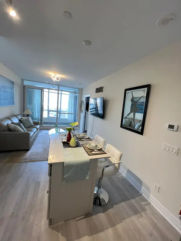 9085 Jane ST #221, Vaughan, ON L4K 0L8