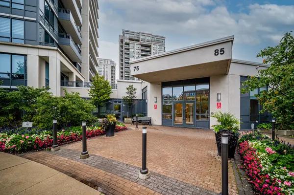 75 North Park RD #512, Vaughan, ON L4J 0H8