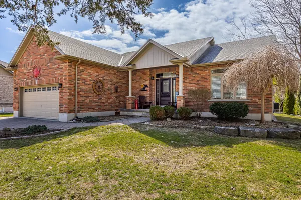 10159 Meadowlilly CRES, Lambton Shores, ON N0M 1T0