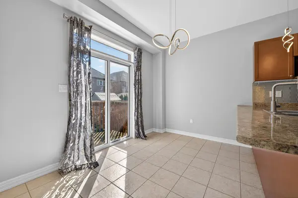 244 Raymond RD, Hamilton, ON L9K 0H5