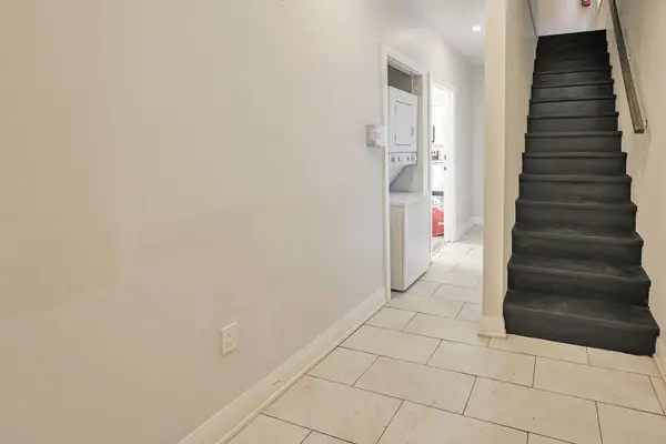 1 Madison AVE, Hamilton, ON L8L 5Y2