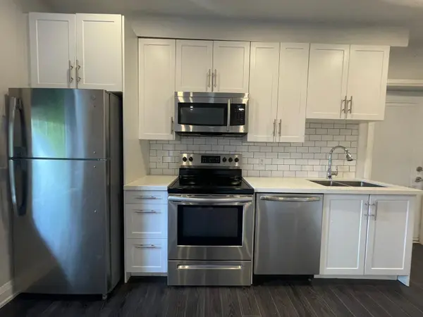 1 Madison AVE, Hamilton, ON L8L 5Y2