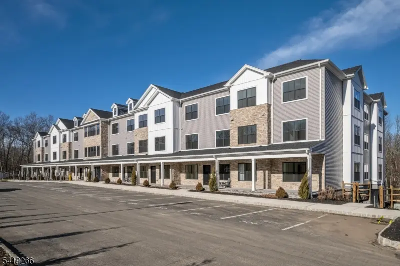 20 Encampment Ct203, Montville Twp., NJ 07082