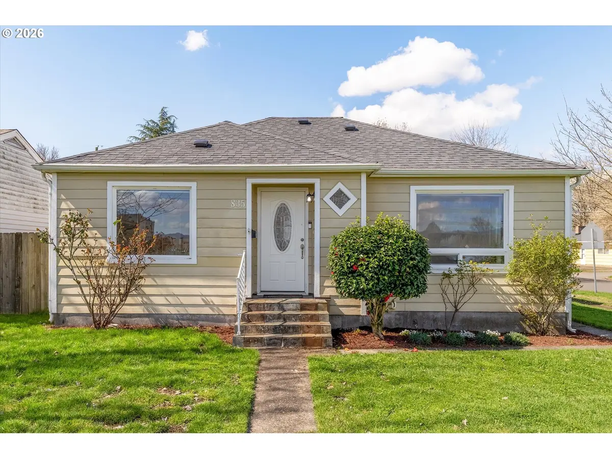 835 20TH AVE, Longview, WA 98632