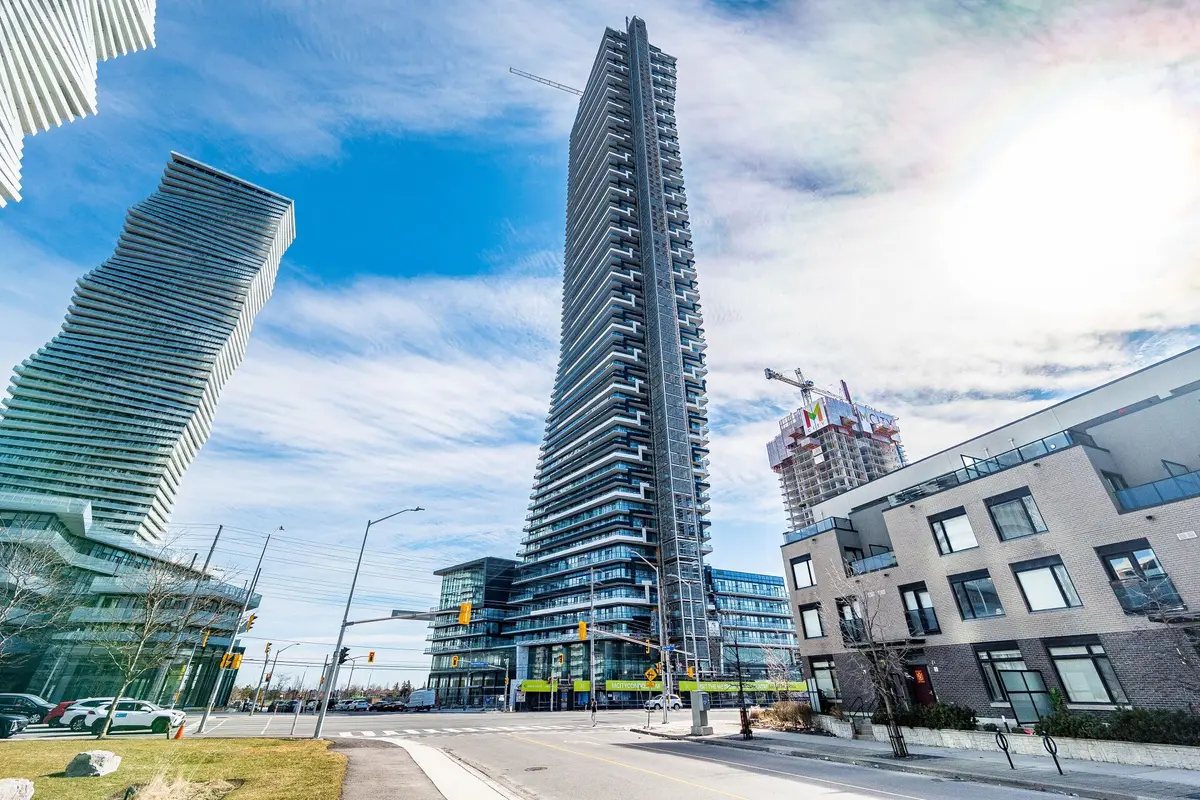 448 Burnhamthorpe RD W #3908, Mississauga, ON L5B 0R4