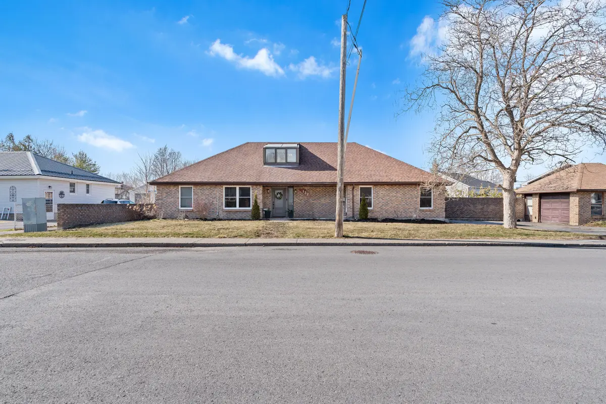 137 Thomas ST W, Greater Napanee, ON K7R 2H4