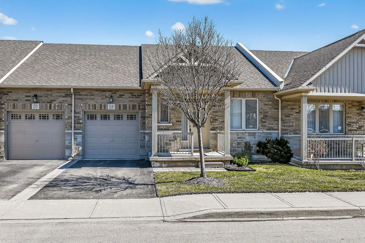 18 Ecker LN, Hamilton, ON L0R 1C0