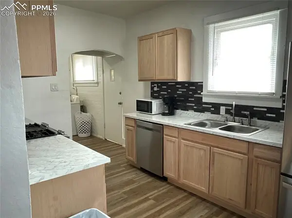 1122 E 4th ST, Pueblo, CO 81001