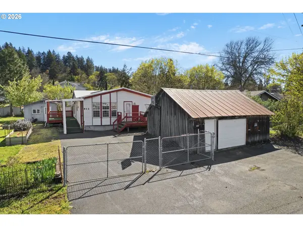 912 ASH ST, Brownsville, OR 97327