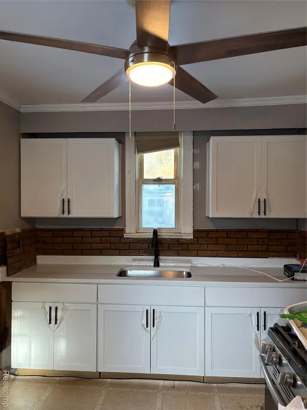 3363 Parkwood AVE, Monroe, MI 48162