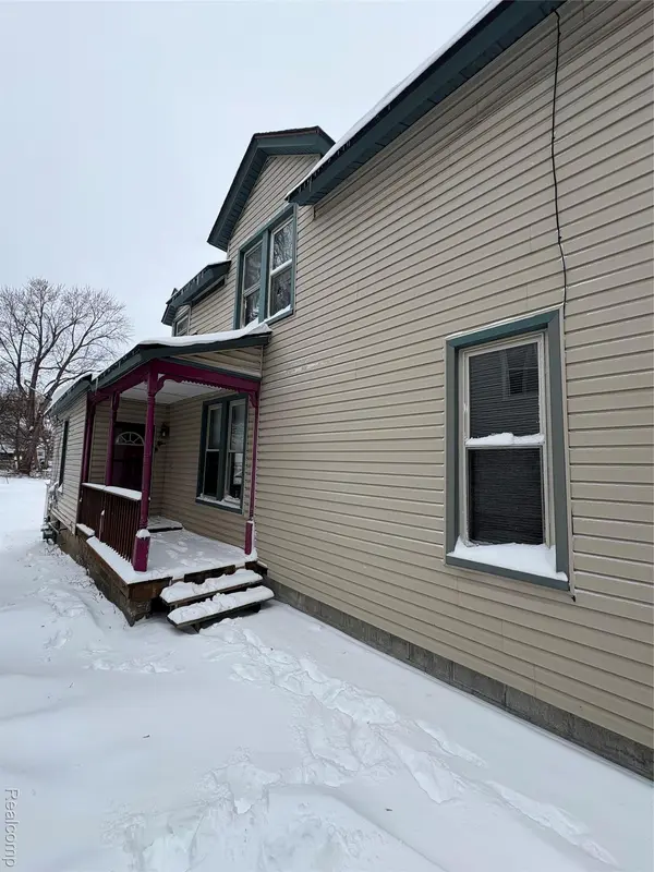 919 10th ST, Port Huron, MI 48060