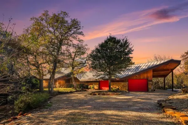 640 Diamond Point Drive, Oak Point, TX 75068