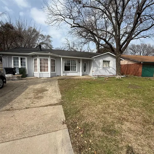 1713 Willow Street, Grand Prairie, TX 75050