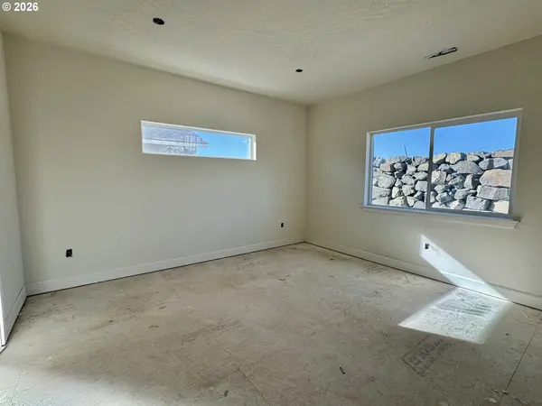 851 NE Laurel Springs DR, Hermiston, OR 97838