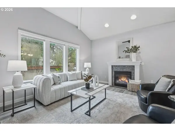 7704 SW CRESMOOR DR, Beaverton, OR 97008