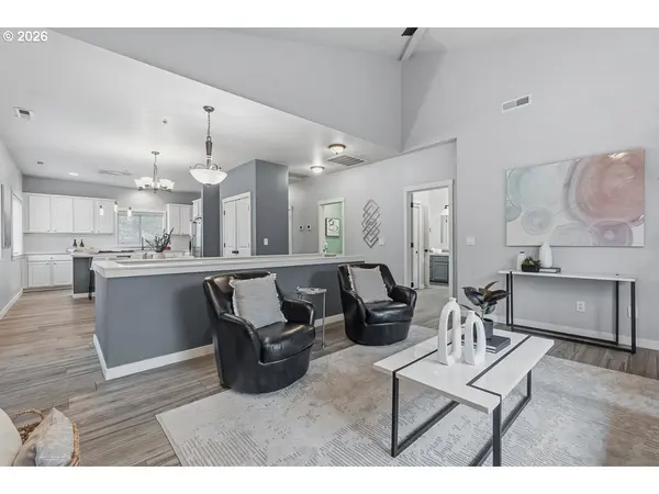 7704 SW CRESMOOR DR, Beaverton, OR 97008